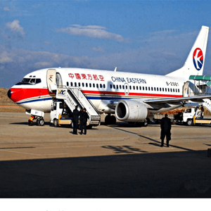 白云机场物流航空快运业稳步发展的原因是什么？